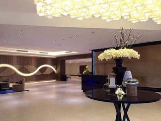 【For SALE】8 Newtown Boulevard 8th floor 1BR with Bathtub, Balcony and with Great Seaview