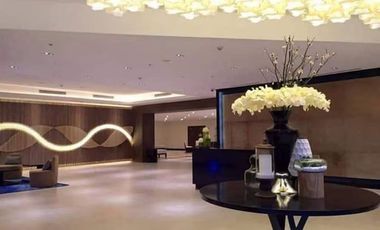 【For SALE】8 Newtown Boulevard 8th floor 1BR with Bathtub, Balcony and with Great Seaview