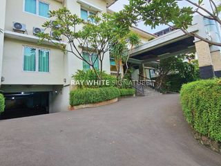 Hotel Zona Komersial K-2 di Cilandak Harga NJOP! Cocok Untuk Investasi