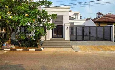Jual rumah brandnew american classic dalam komplek lebak bulus Jaksel