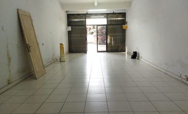 Dijual Cepat Ruko 3 Lantai Traffic Padat Kerobokan Bali