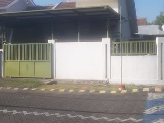 Dijual Rumah Hook Valencia Residence Puri Surya Jaya SHM