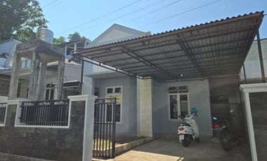 DIJUAL RUMAH