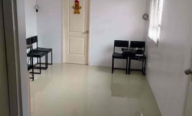 1br for sale with parking