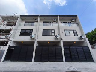 For Sale Three Storey Townhouse in New Zaniga Mandaluyong 3 Bedrooms 2 Carport - JB