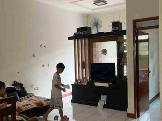 dijual rumah strategis Batu Mas