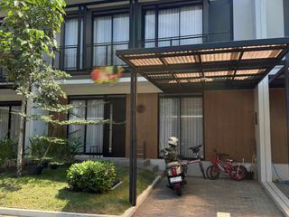 Rumah Kota Baru Parahyangan