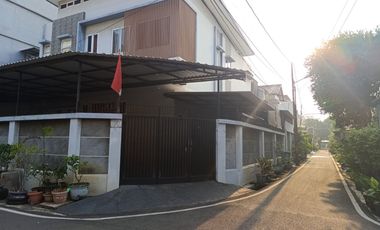 Rumah Hook SHM didaerah Gambir Jakarta Pusat