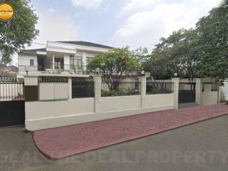 Disewakan Rumah Luas 6Kt di Area Kuningan Jakarta Selatan | Stdn0123