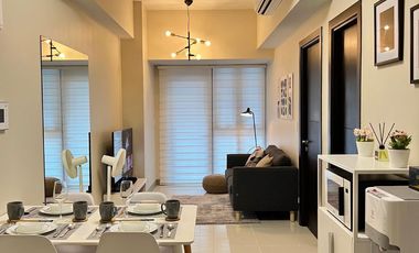 Fully-Furnished 46.5sqm 1BR Unit w/ Balcony at Uptown Parksuites - Tower 2, Taguig City