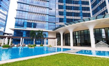 Unfurnished 43.5sqm 1BR High-Floor Unit w/ Balcony & Retention Terms at Uptown Parksuites Tower 2, Taguig City