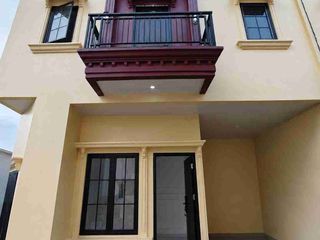 RUMAH TERMURAH CLASSIC MODERN DALAM CLUSTER DI JAGAKARSA JAKSEL