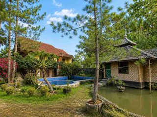 DIJUAL CEPAT – Komplek Villa & Rumah 3.500 m² dengan Private Pool 🏊🏡✨