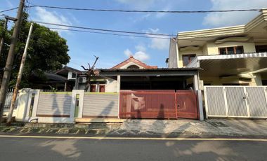 Rumah 1 Lantai di Margahayu Bekasi Timur. Depan Tidak ada Tetangga