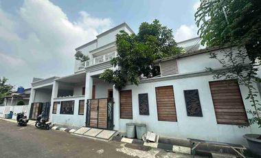 Dijual rumah dalam perumahan duta bintaro,dekat graha raya.