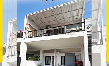 Rumah Minimalis Modern 2 Lantai LT 79m² LB 100m² LD 6,6m Hadap Timur 3+1 KT 3 KM Listrik 4400W Air PAM di Narayu Residence Mayang Gatak Sukoharjo (Dek