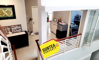 Dijual Rumah Modern 4 Lantai di Kebayoran Bintaro Sektor 7 Tangerang Selatan LT 136 m2 Harga Nego!