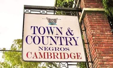 House & Lot in TOWN and COUNTRY CAMBRIDGE Talisay : OK for FINANCING - Clean Title