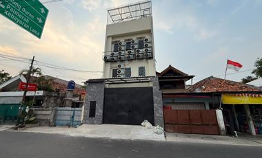 Dijual Kost Baru, Full Furnished - 43KT+KM, Area Strategis!