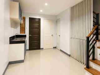 FOR ASSUME HOUSE AND LOT