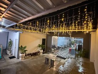 Over kontrak Cafe termasuk isinya lokasi strategis di Jl.Pondok Cabe raya, berada di area dengan lalu lintas yang ramai dan mudah dijangkau.