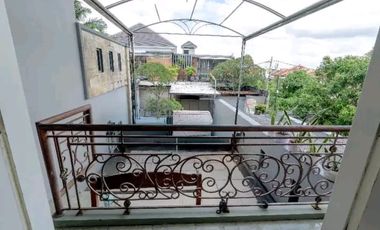 FREEHOLD  Di jual Rumah Lantai 2 Lokasi di buluh Indah Gatsu barat denpasar