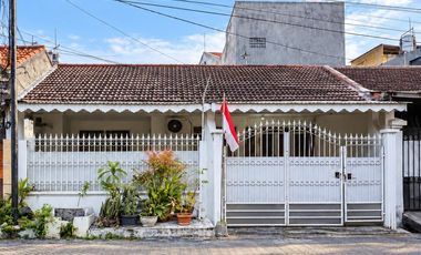 Rumah Sutorejo Timur Butuh Renov TS Row jalan 2 mobil