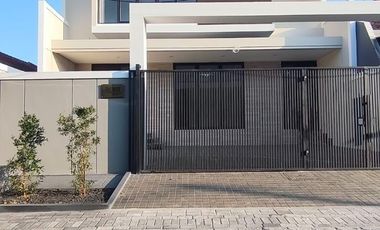 Rumah Sutorejo Utara Dekat Raya Mulyosari Row jalan 2.5 mobil Carport 2