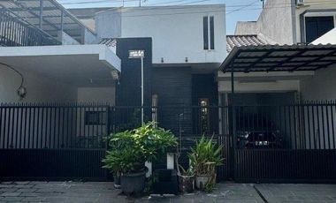 Rumah Sutorejo Timur Dekat Unair ITS Row 2 mobil longgar Terawat