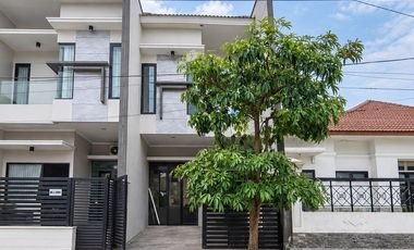Rumah Mulyosari Prima Utara New Ada Kitchen Set Row jalan 3 mobil