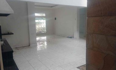 RUMAH MENTENG JAKARTA PUSAT  HITUNG TANAH, LOKASI ASRI,TENANG DAN STRATEGIS