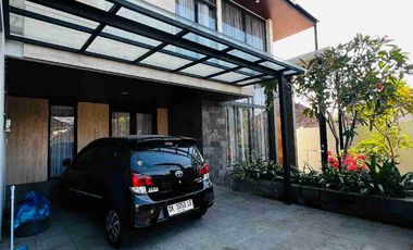 Rumah Suradipa Paguyangan Kaja Denpasar