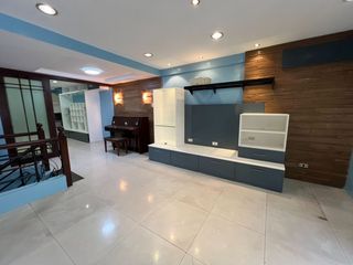 San Juan Townhouse near M.Paterno