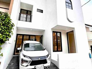 rumah murah cantik 2 lt BU SEGERA di tasikmadu malang kota dekat arah suhat, karangploso dan dekat jalan tol serta 10 menit ke semua kampus besar malang seperti UB Brawijaya dan UNMUH ada bonus