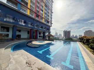For Sale - 80-sq.m. condo at Malate Bayview Mansion