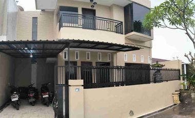 Jual Rumah 2lt Jl Tukad Badung Renon area Hunian Strategis di kota Denpasar