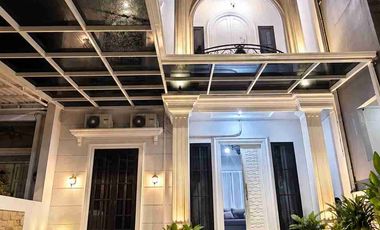 RUMAH NUANSA AMERICAN STYLE DEKAT RAGUNAN JAKARTA SELATAN