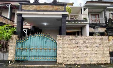 Jual Rumah 2lt Semi Furnished jl Tukad Irawadi Panjer denpasar area Strategis dekat dengan Fasilitas umum