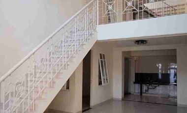 Taman Mutiara Pakuwon City 2 lantai minimalis terawat bagus