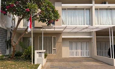 Kebayoran Bintaro Rumah habis Renovasi siap huni cakep clean