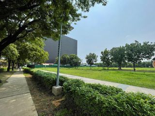 FOR SALE: 2,432 SQM Prime Commercial Lot in Arca South, Taguig | ₱1.824B