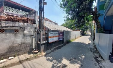 KONTRAKAN 6 PINTU (TIGA LANTAI) STRATEGIS