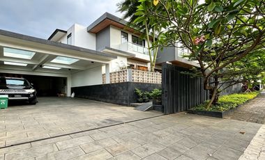 Rumah Mewah Tropical Puri Cinere, Halaman Luas & Pool
