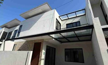 Jual Rumah 2lt Unfurnished Lokasi Dekat Renon Jl Letda Reta Renon area Premium di denpasar