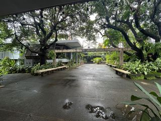 A RARE OPPORTUNITY FOR A LARGE FAMILY ESTATE IN NEW MANILA ROLLING HILLS SUBDIVISION