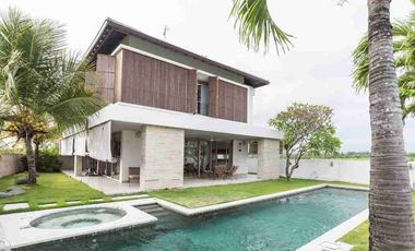 villa mewah cemagi