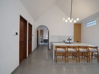 A Modern Scandinavian House, Just 5 minutes to Lovina Beach