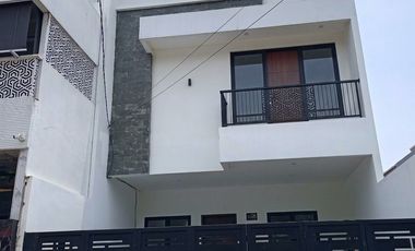 RUMAH MINIMALIS DEKAT SETASIUN DAN UNIVERSITAS DI KALIBATA JAKARTA SELATANRUMAH MINIMALIS DEKAT SETASIUN DAN UNIVERSITAS DI KALIBATA JAKARTA SELATAN