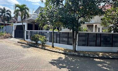 Dijual Rumah Hook Kawasan Nyaman Aman di Bukit Cemara Tujuh Malang