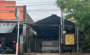 TEGAL PEPEDAN RUMAH 2 LANTAI STRATEGIS PINGGIR JALAN RAYA JUAL MURAH